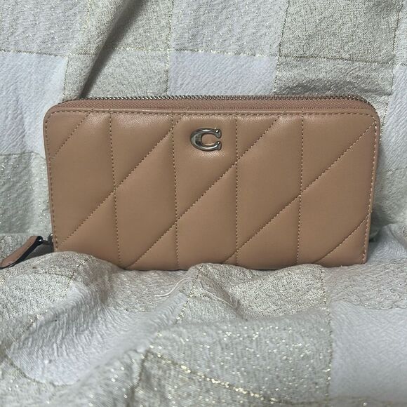 NEW - COACH PILLOW QUILTING ACCORDIAN ZIPPER NAPPA NUDE CREAM LEATHER WALLET - Picture 2 of 16